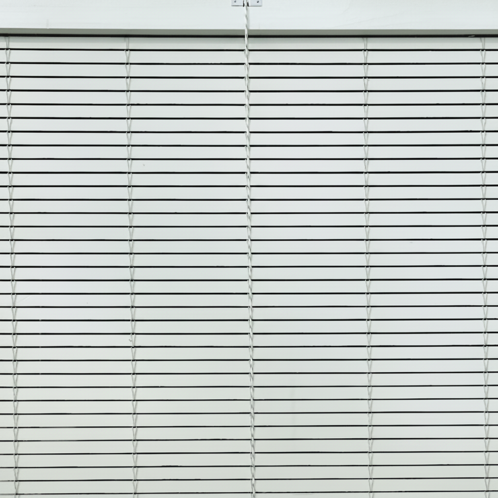 Outdoor Wooden Blind - White